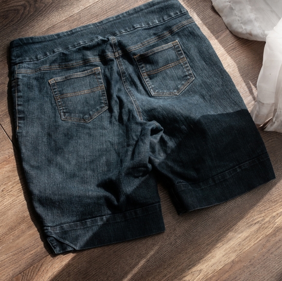 Denim Bermuda shorts - Picture 2 of 5